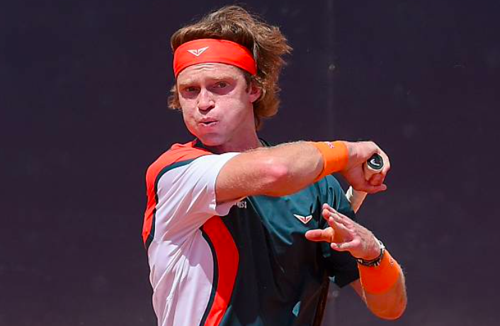 Noti-Deporte: Andrey Rublev raja de las pistas de Roma: &ldquo;Siempre han sido malas"