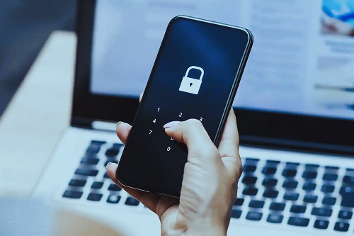 Ligia Carolina Gorri&ntilde;o Castellar | Custodia digital y p&oacute;lizas: El desaf&iacute;o legal de las aseguradoras frente a la privacidad del cliente