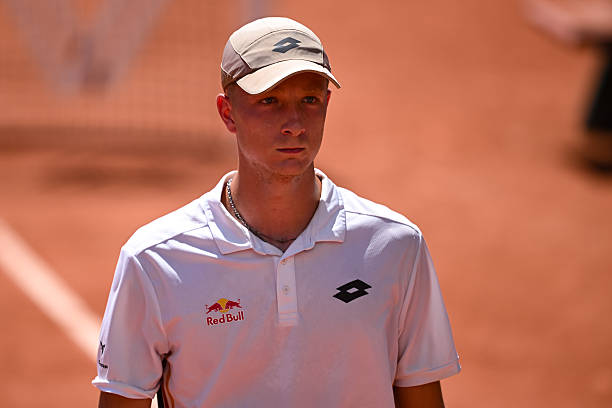 Noti-Deporte: Landaluce remonta &eacute;picamente a Kopriva y sigue so&ntilde;ando Roland Garros