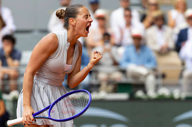 Noti-Deporte: Marta Kostyuk explica por qu&eacute; decidi&oacute; dejar de entrenar con su madre