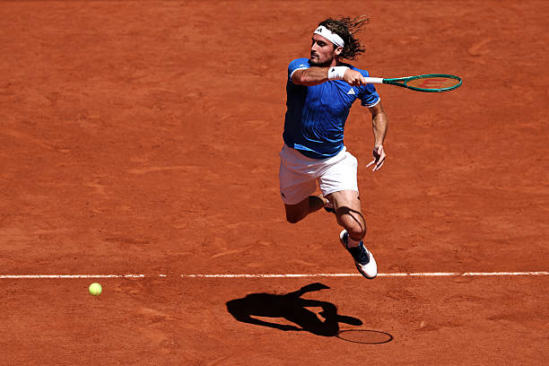 Noti-Deporte: Tsitsipas describe c&oacute;mo es jugar con calor extremo en Roland Garros