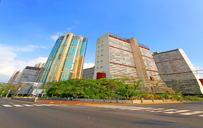 Armando Iachini y los Edificios de Caracas: Identidad Urbana Armando Iachini y los Edificios de Caracas: Identidad Urbana
