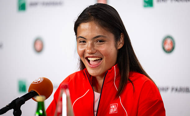 Noti-Deporte: Raducanu admite errores que han lastrado su carrera tenística Noti-Deporte: Raducanu admite errores que han lastrado su carrera tenística