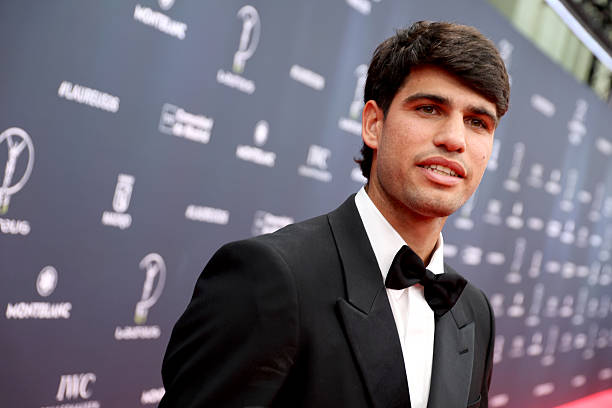 Noti-Deporte: Carlos Alcaraz ya prepara su vuelta al circuito ATP al comenzar a entrenar de nuevo con su mano derecha