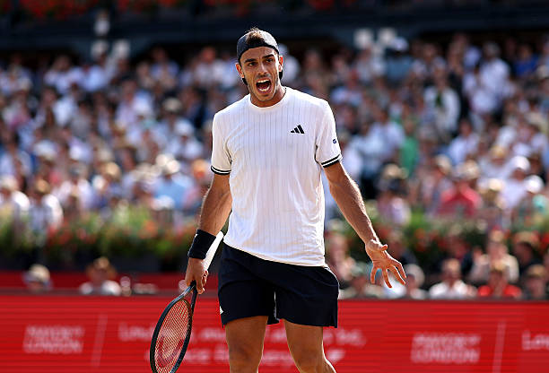 Noti-Deporte: Cer&uacute;ndolo remonta a Paul en la final del ATP Queen's 2026 y hace historia para Argentina