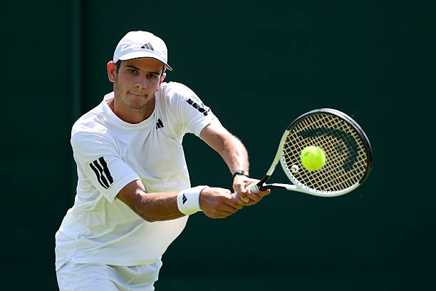 Noti-Deporte: Rafa J&oacute;dar entrena sin molestias por su lesi&oacute;n en el abdominal y jugar&aacute; Wimbledon 2026