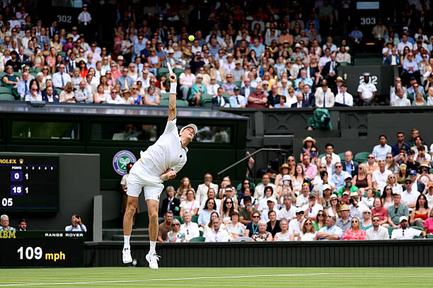 Noti-Deporte: Sinner se salva de la quema ante Kecmanovic con una dur&iacute;sima victoria a 5 sets en su debut en Wimbledon 2026