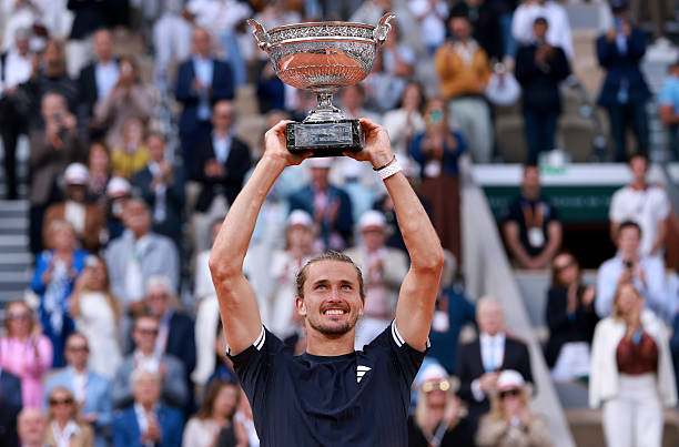 Noti-Deporte: Zverev desvela cómo manejó la presión en Roland Garros tras la eliminación de Sinner y Djokovic: "Estaba muy nervioso" Noti-Deporte: Zverev desvela cómo manejó la presión en Roland Garros tras la eliminación de Sinner y Djokovic: "Estaba muy nervioso"