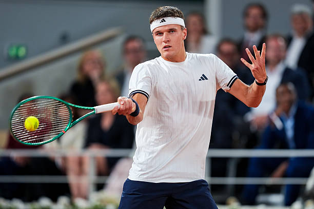 Noti-Deporte: Por qué Jakub Mensik está jugando tan bien en Roland Garros y cree que puede ser campeón Noti-Deporte: Por qué Jakub Mensik está jugando tan bien en Roland Garros y cree que puede ser campeón
