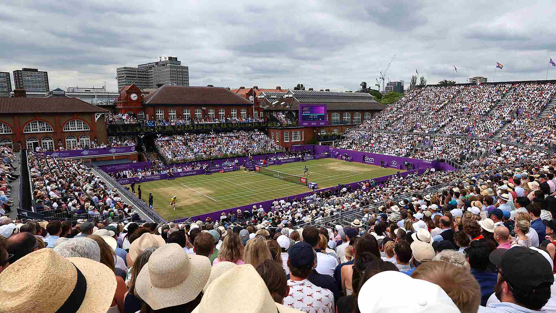 Noti-Deporte: &iquest;Por qu&eacute; no hay un Masters 1000 sobre hierba?