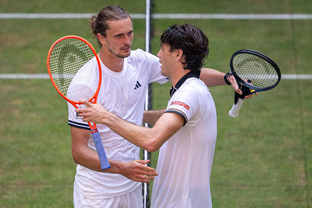 Noti-Deporte: Zverev pierde con Fritz en Halle y sufre molestias físicas. ¿Problemas de cara a Wimbledon? Noti-Deporte: Zverev pierde con Fritz en Halle y sufre molestias físicas. ¿Problemas de cara a Wimbledon?