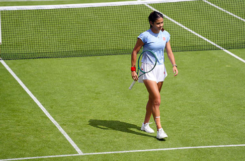 Noti-Deporte: Un entrenador legendario critica la decisión de Emma Raducanu de separarse de Andrew Richardson tras ganar el US Open: “No tenía ningún sentido” Noti-Deporte: Un entrenador legendario critica la decisión de Emma Raducanu de separarse de Andrew Richardson tras ganar el US Open: “No tenía ningún sentido”