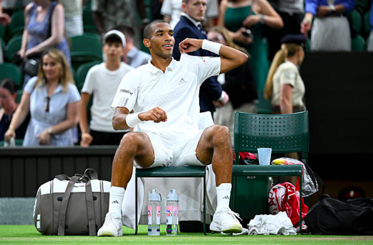 Noti-Deporte: Aliassime mete miedo en Wimbledon: "Para eso trabajo, para jugar un gran tenis y dominar a mis rivales" Noti-Deporte: Aliassime mete miedo en Wimbledon: "Para eso trabajo, para jugar un gran tenis y dominar a mis rivales"