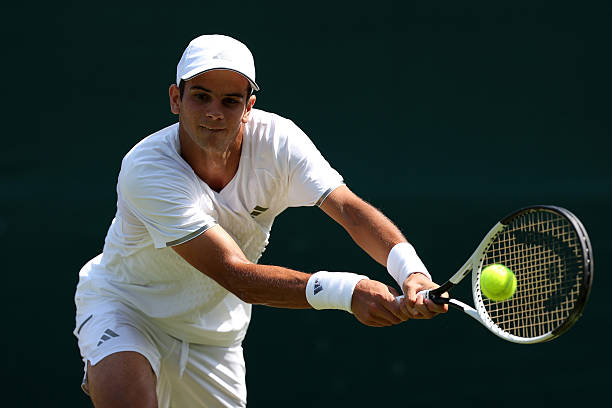 Noti-Deporte: Un irregular Jódar se la pega ante Mochizuki en tercera ronda de Wimbledon 2026 Noti-Deporte: Un irregular Jódar se la pega ante Mochizuki en tercera ronda de Wimbledon 2026