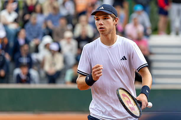 Noti-Deporte: Los r&eacute;cords de precocidad que presentan a Michael Antonius como una estrella del futuro en el tenis
