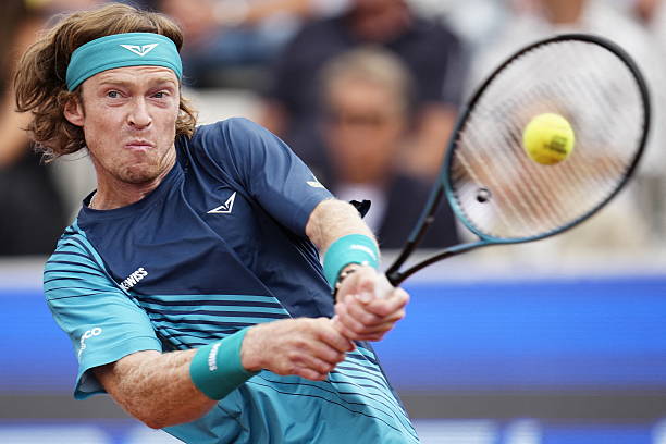 Noti-Deporte: Rublev conquista Bastad y refuerza su regreso hacia la élite del tenis Noti-Deporte: Rublev conquista Bastad y refuerza su regreso hacia la élite del tenis