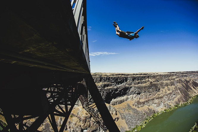 Alberto Constantino Konrad Dávila | El arte del salto BASE Alberto Constantino Konrad Dávila | El arte del salto BASE
