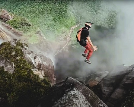 Alberto Constantino Konrad Dávila | El arte del salto BASE Alberto Constantino Konrad Dávila | El arte del salto BASE